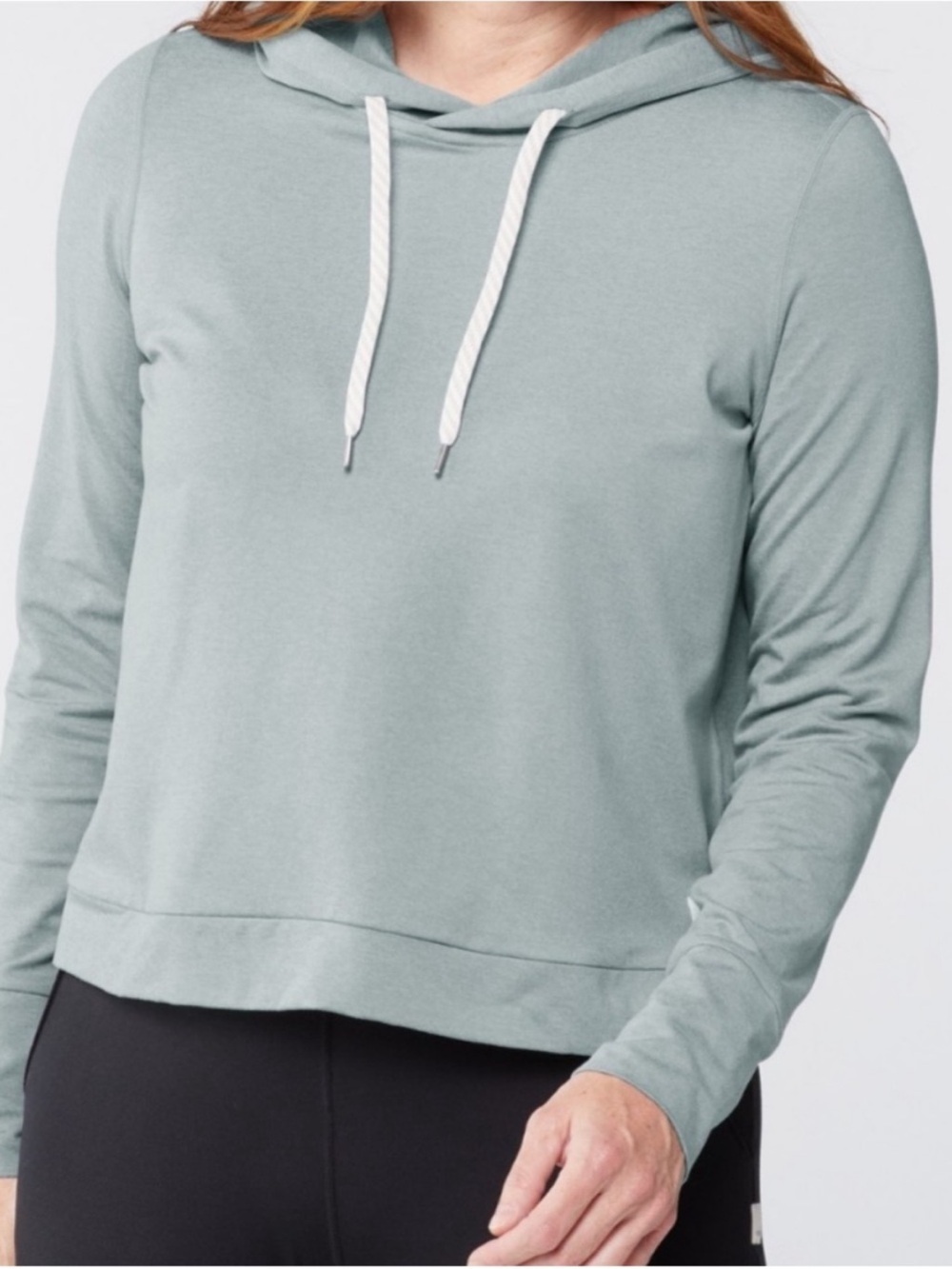 Vuori Halo Essential Hoodie Light Heather Blue Women’s Small
